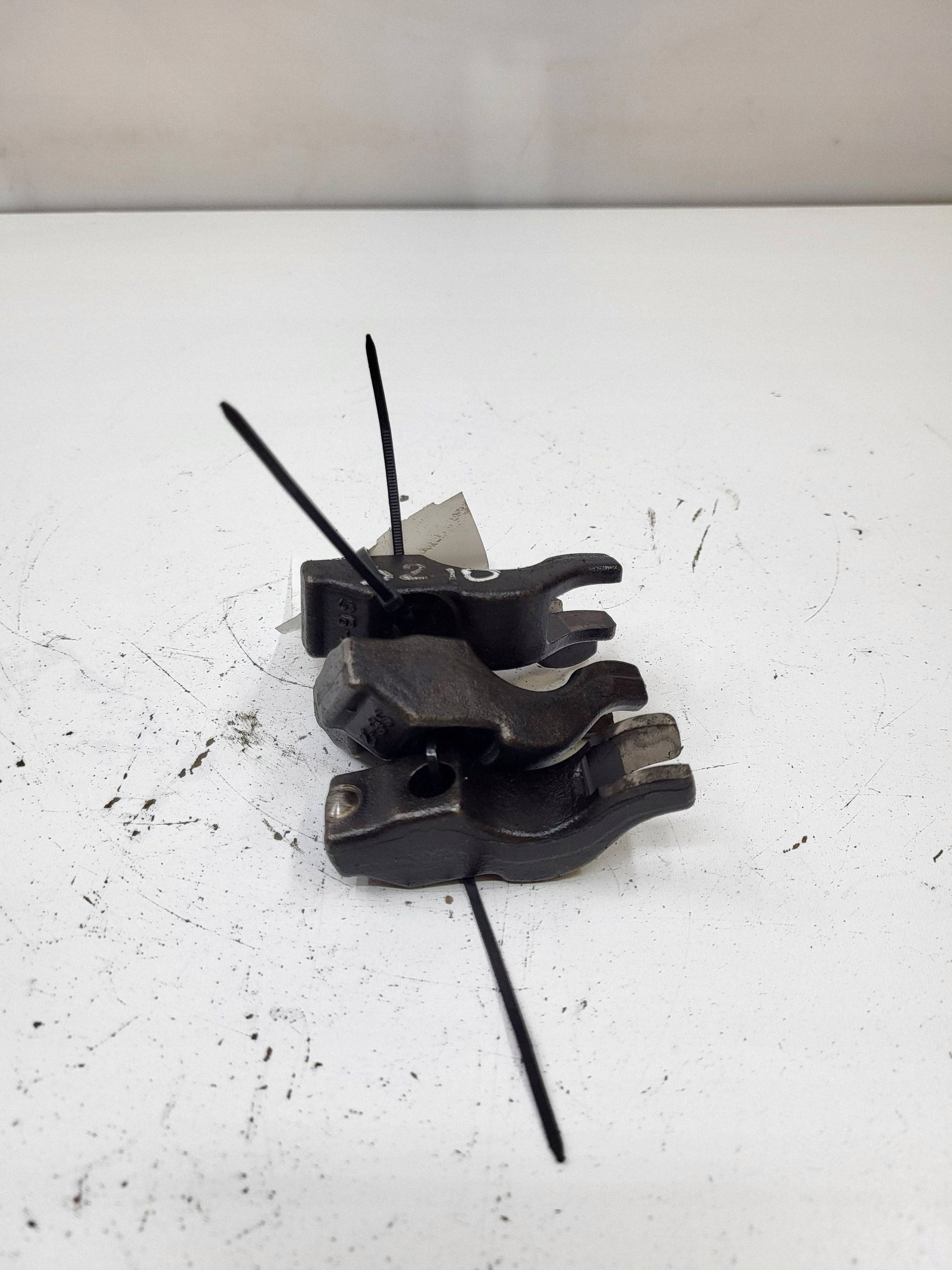 2010 Opel Astra J Support d'injecteur JUT283124 image 3