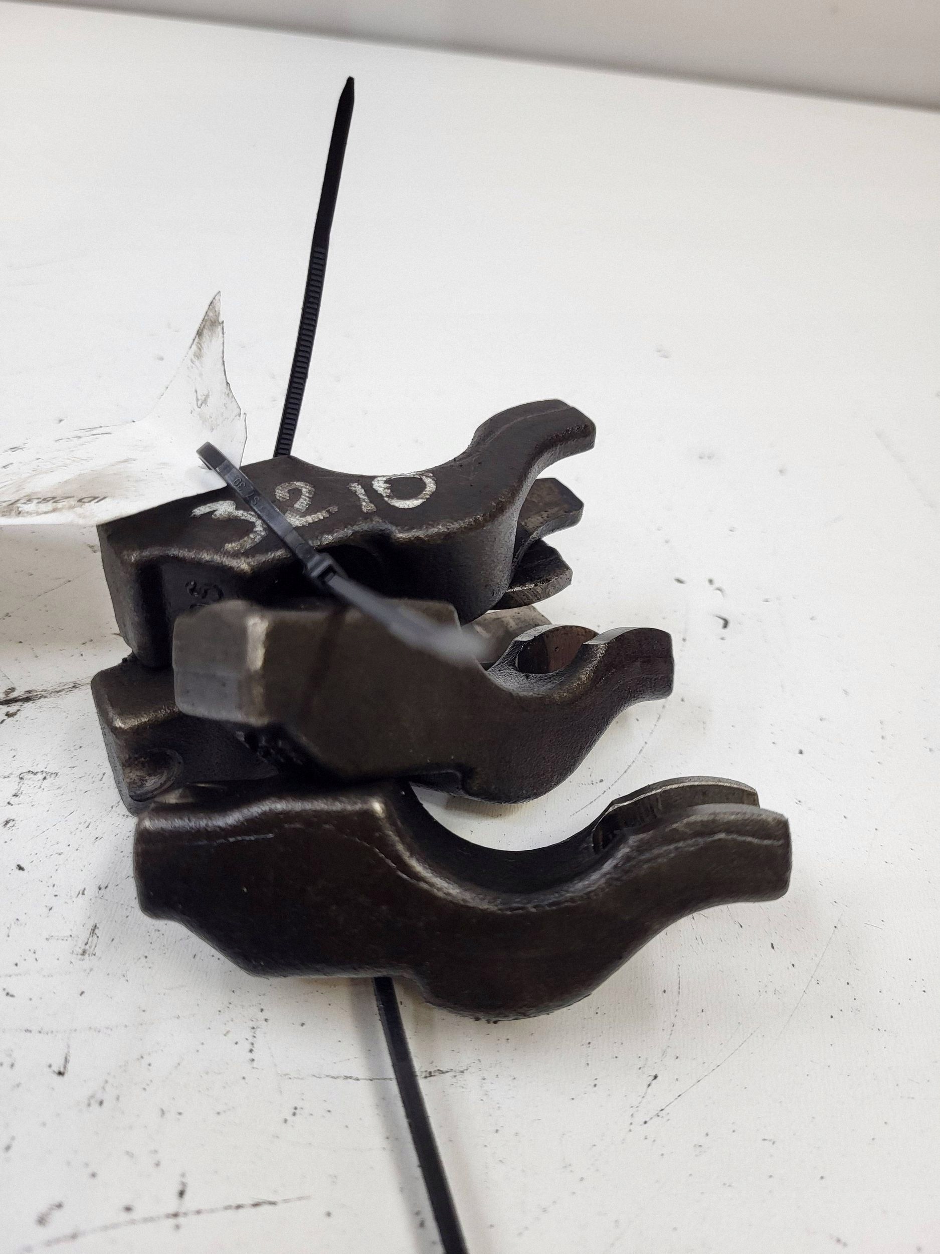 2010 Opel Astra J Support d'injecteur JUT283124 image 5