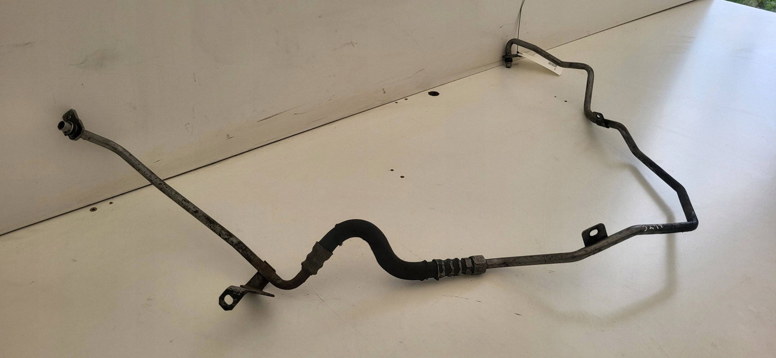 Audi A4 S4 B8 8K Lenkgetriebe Schlauch