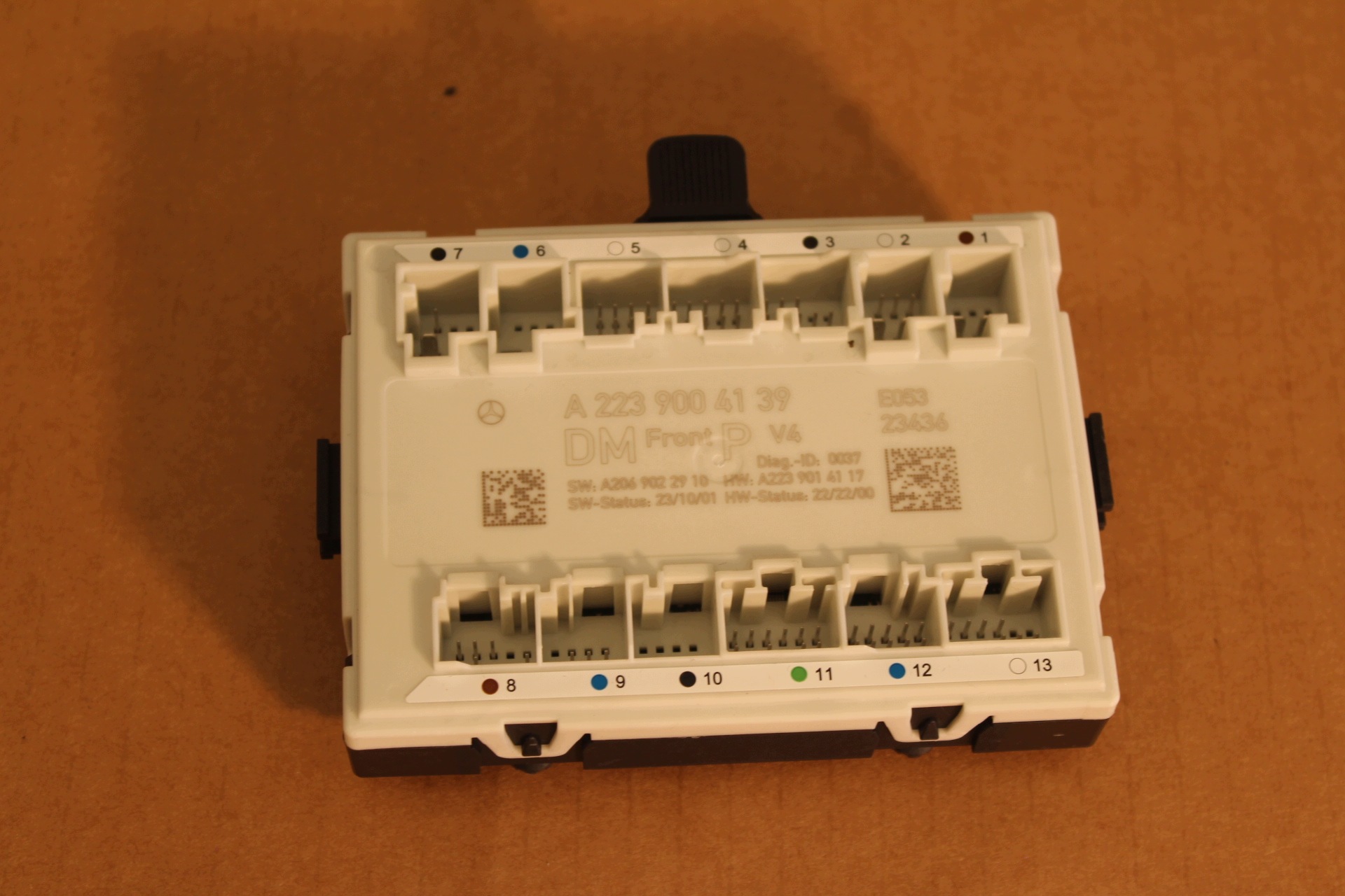 Module Deurcontroller Mercedes S-klasse W223 A2239004139 image 2