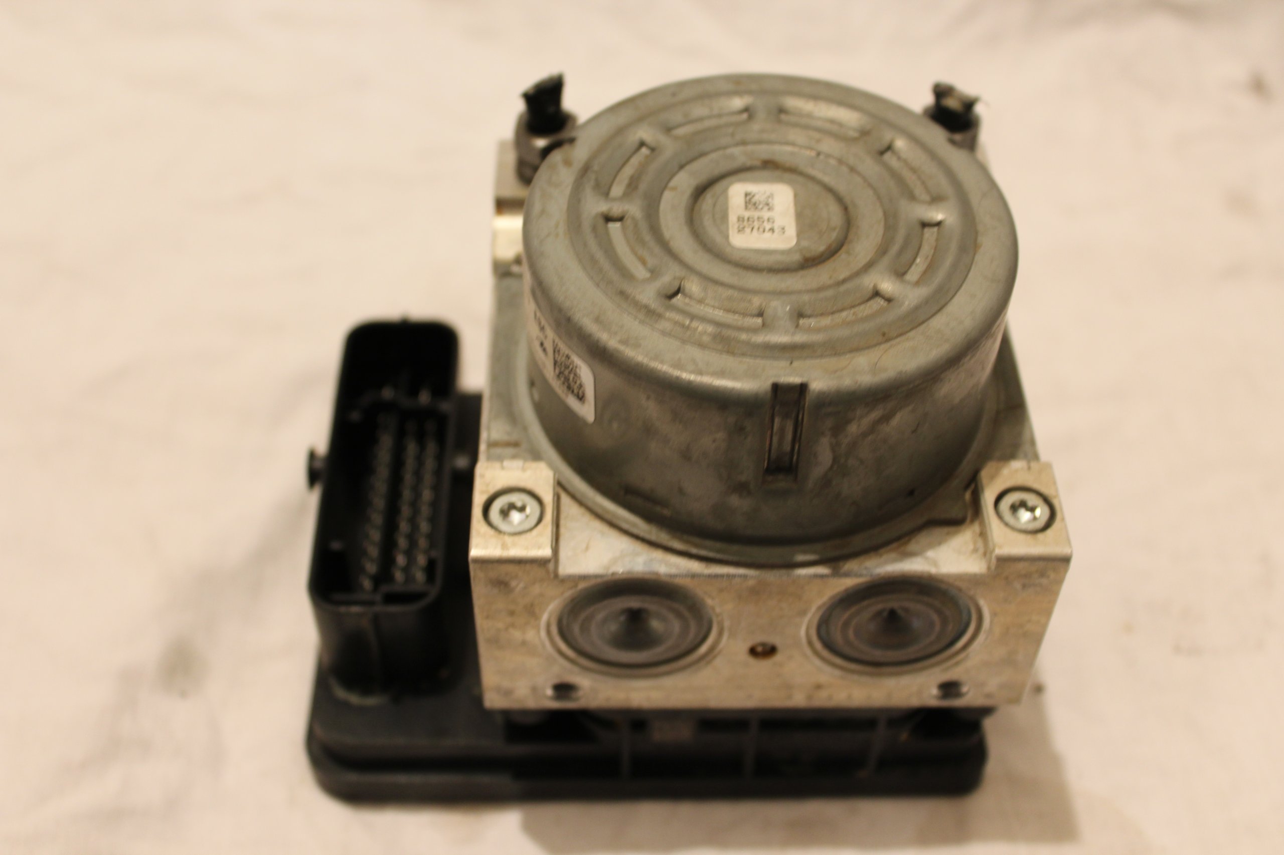 ABS-pump Peugeot 2008 9807866580