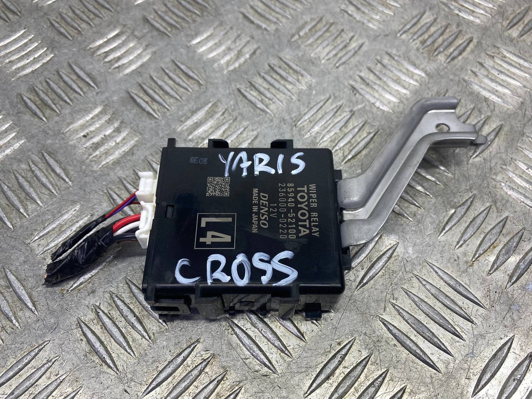 Module commande essuie-glaces Toyota Yaris Cross image 3