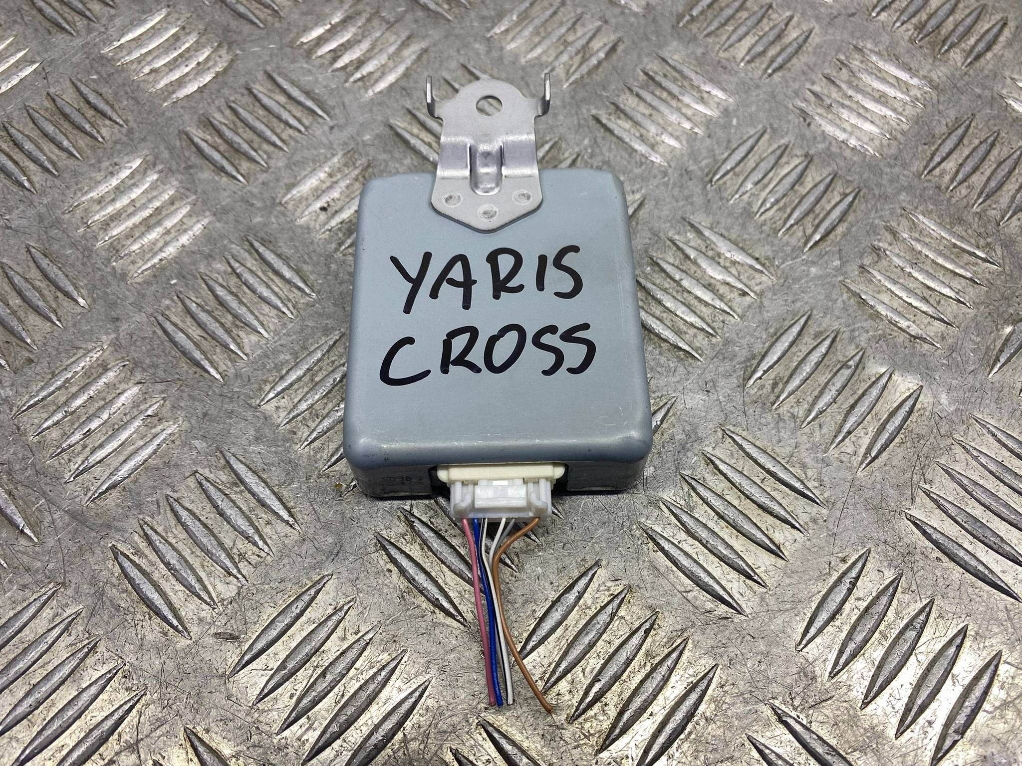 Module de commande Toyota Yaris Cross 86572-52180 image 9