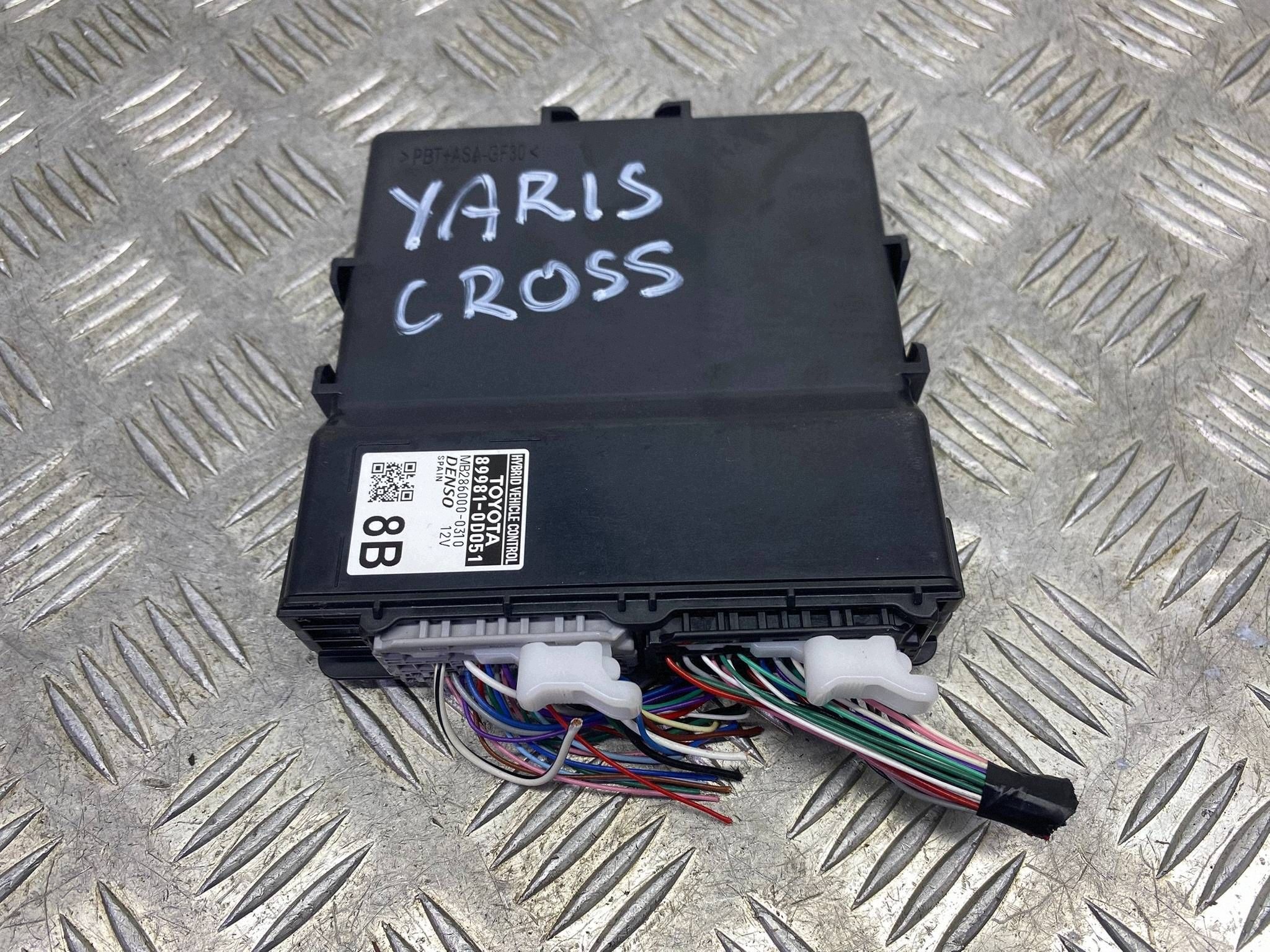Module de commande Toyota Yaris IV Cross 89981-0D051 image 8