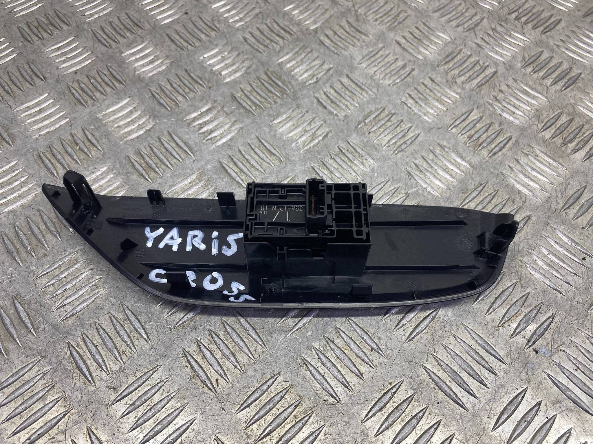 Raamschakelaar Toyota Yaris IV Cross EU 74231-K0080 image 8