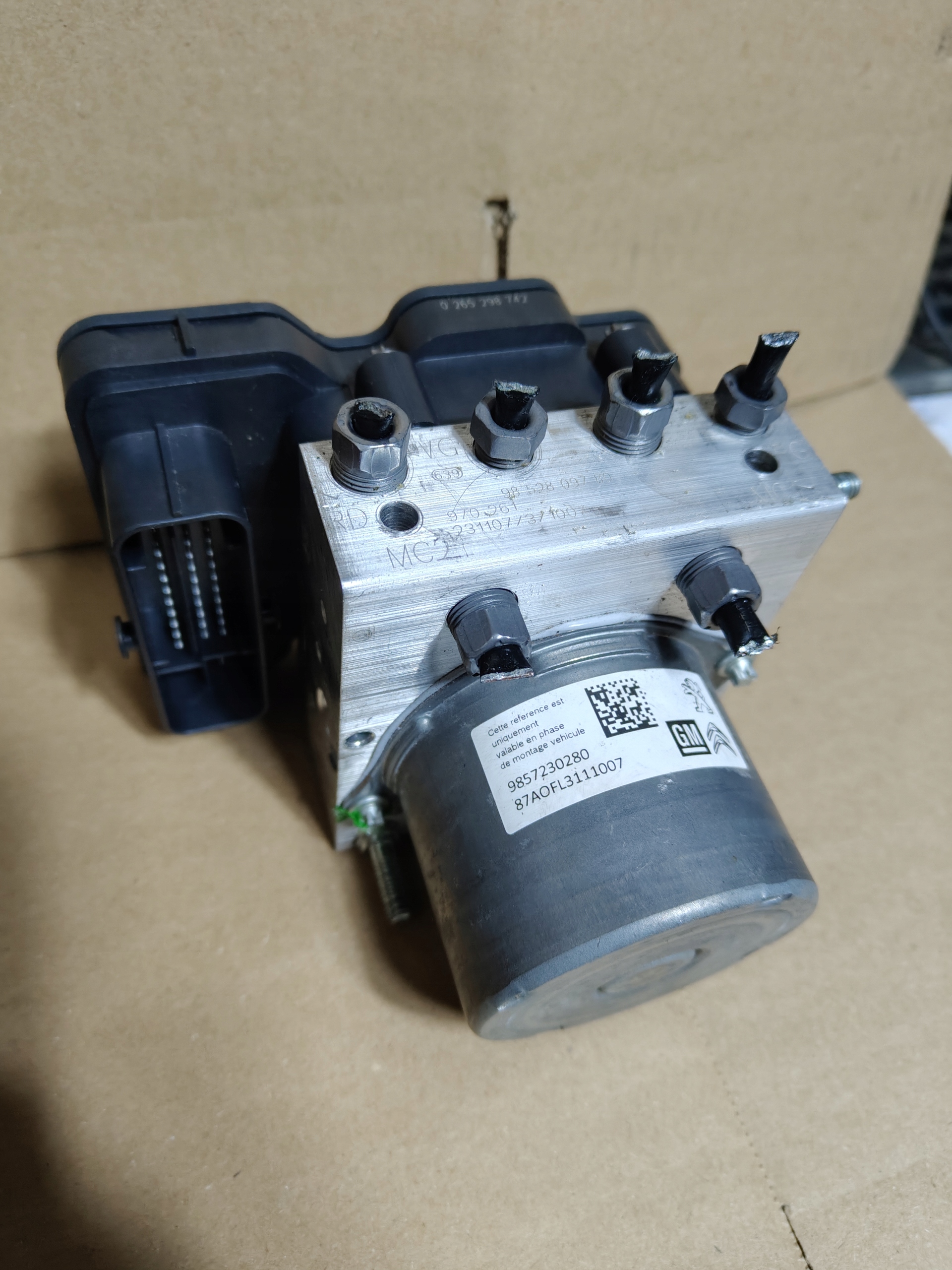 OPEL CORSA F POMPA ABS 9857230280 image 2