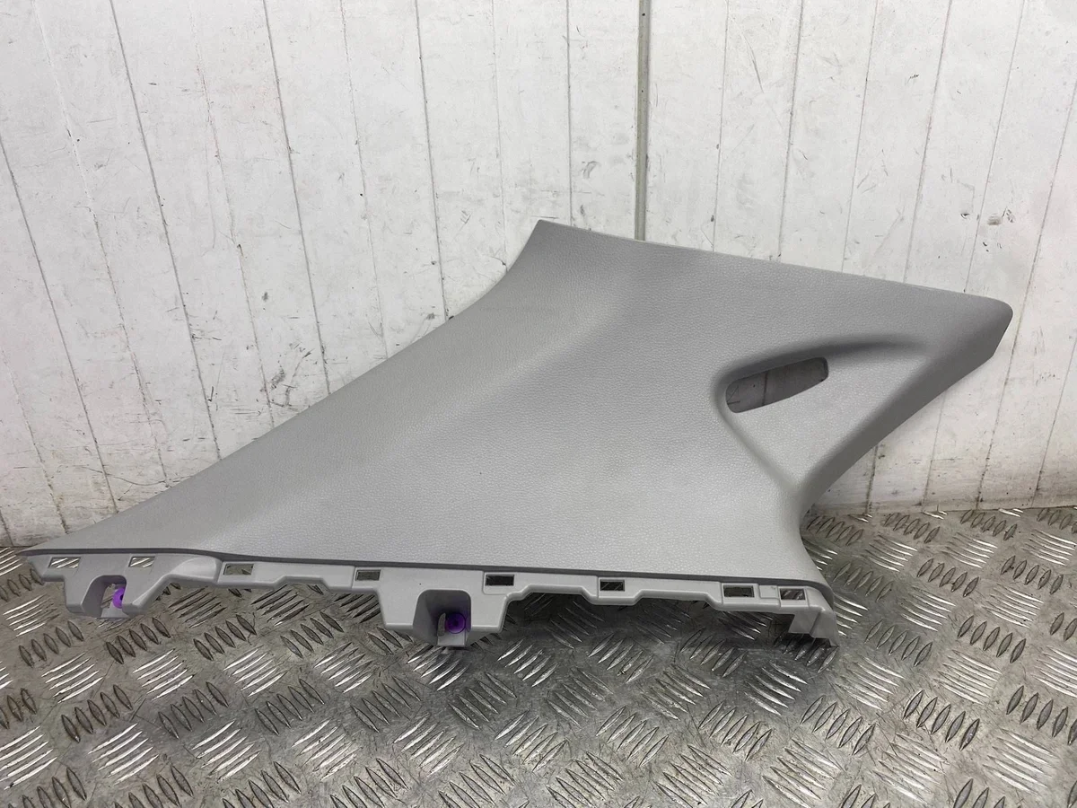 Cache montant gauche Toyota Yaris IV Cross