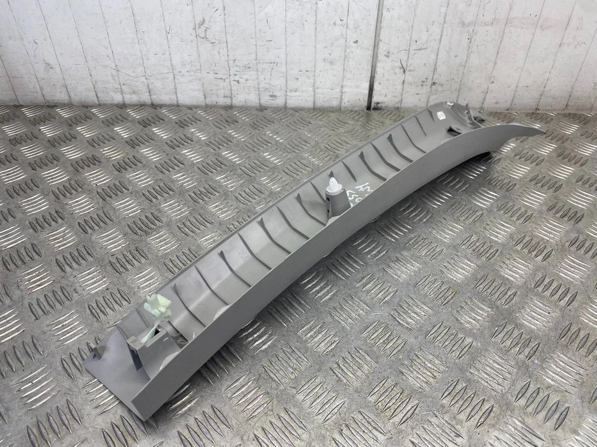 Abdeckung Säule Rechts Toyota Yaris IV Cross image 3