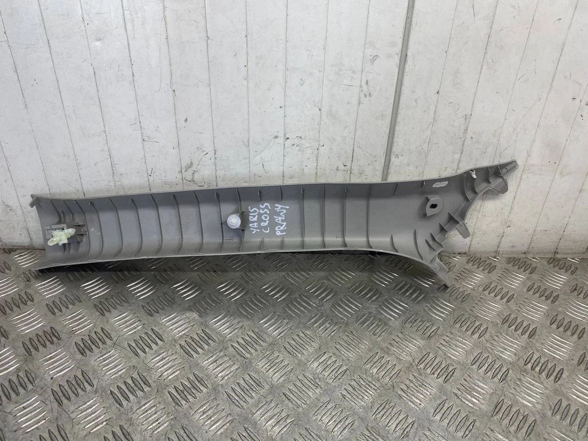 Abdeckung Säule Rechts Toyota Yaris IV Cross image 10