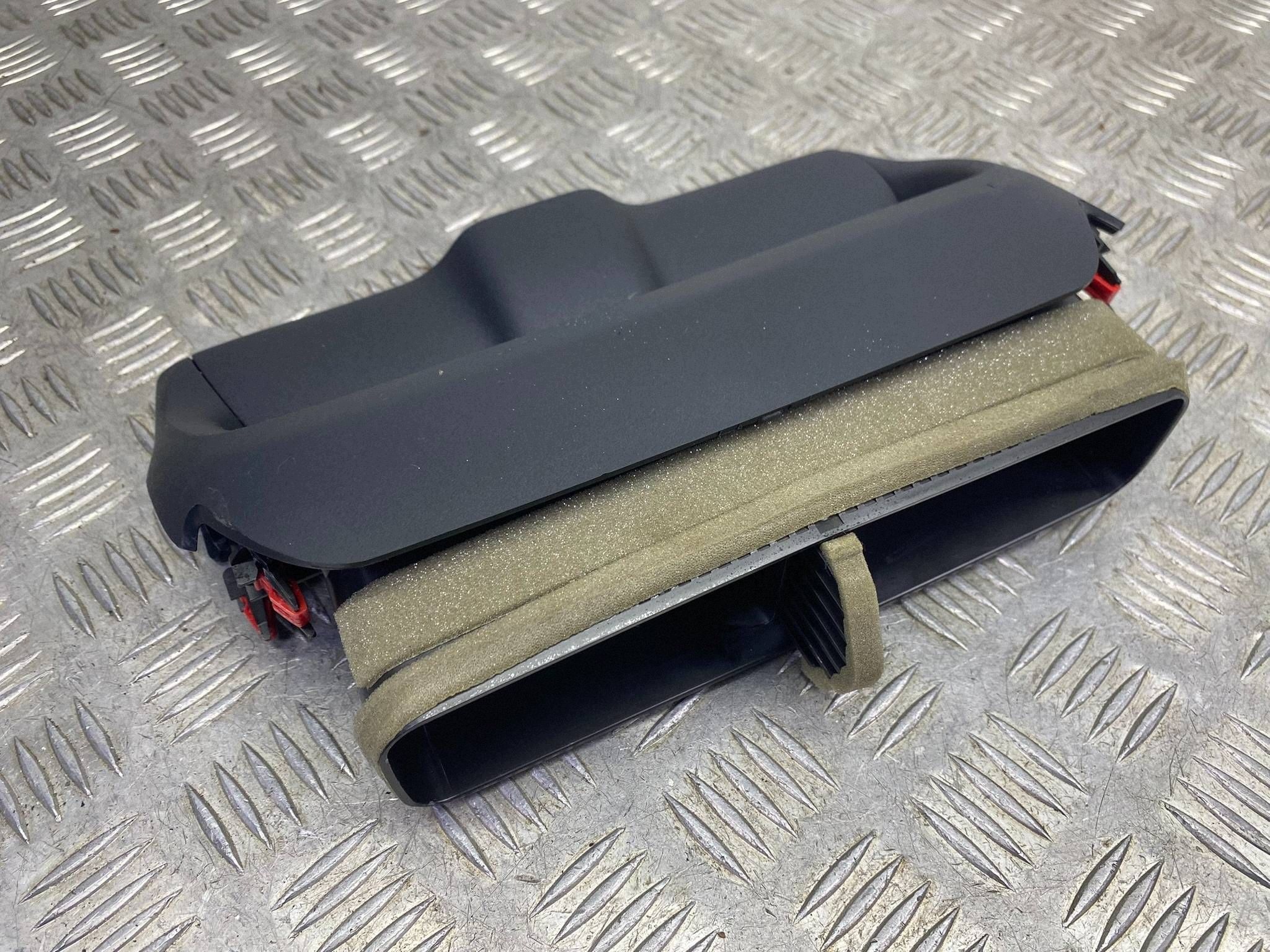 Ventilatierooster Middenconsole Toyota Yaris IV Cross image 5