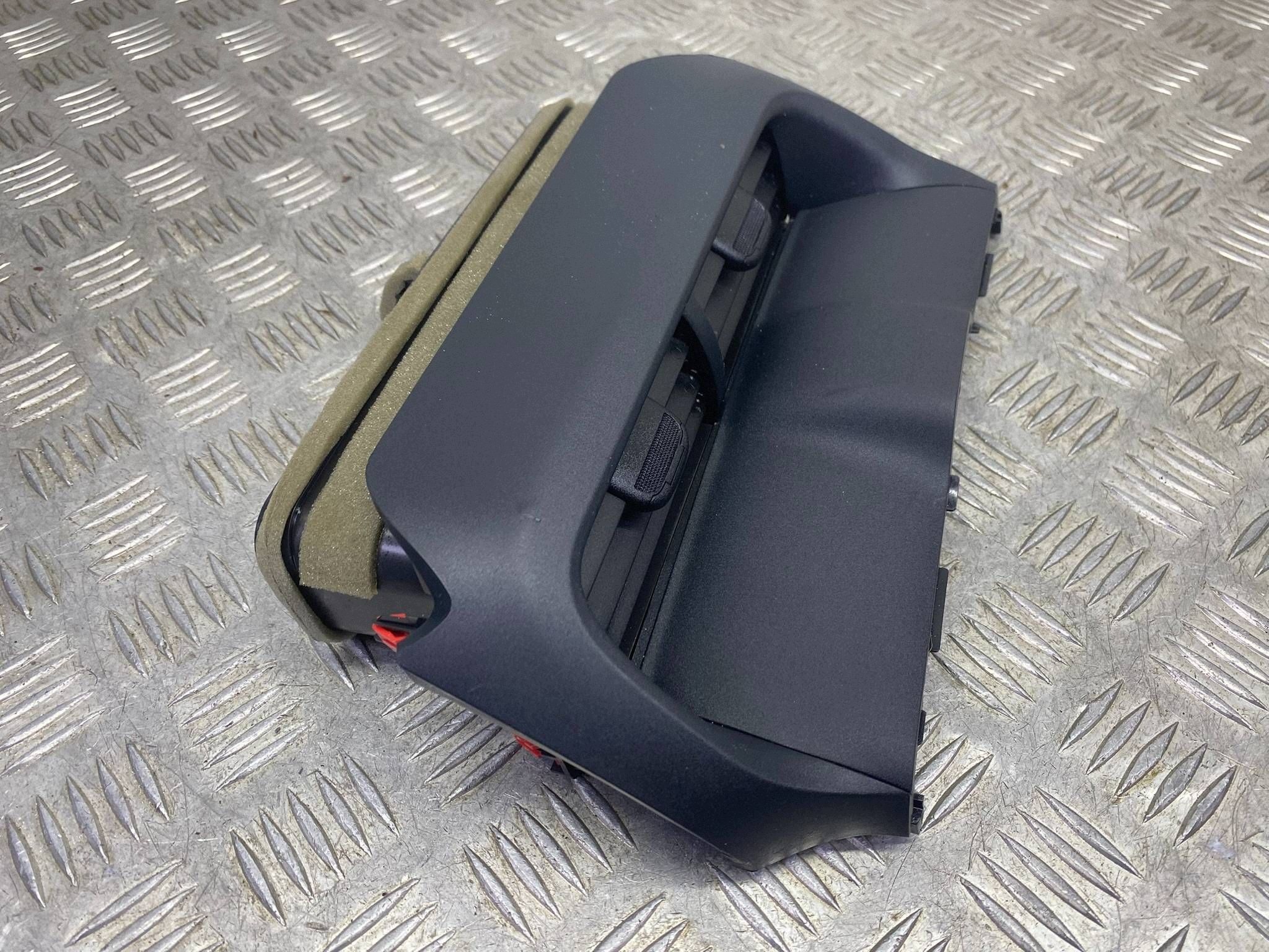 Ventilatierooster Middenconsole Toyota Yaris IV Cross image 8