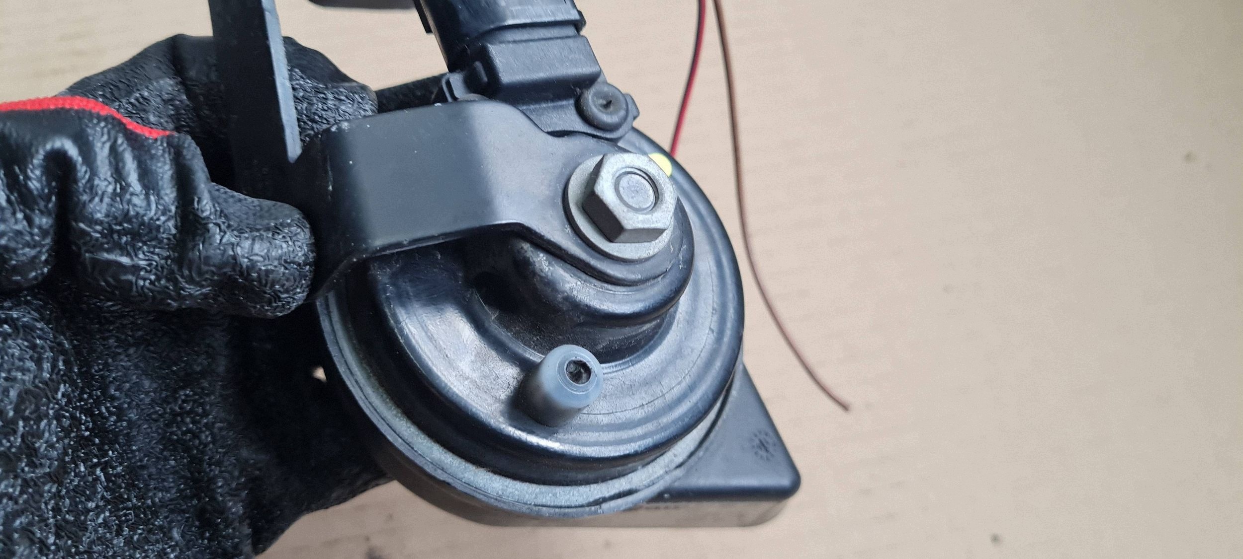 A5 8T LIFT S5 Hupe rechts vorne Stecker Halter 8T0951221 A4 B8 S4 image 7