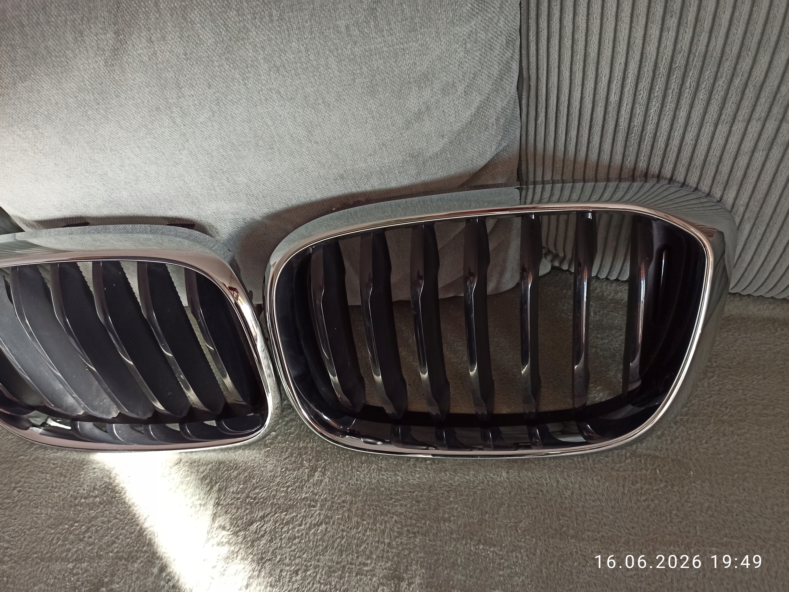 Grelha BMW X3 G01 X4 G02 Usada OEM 7440853 image 4