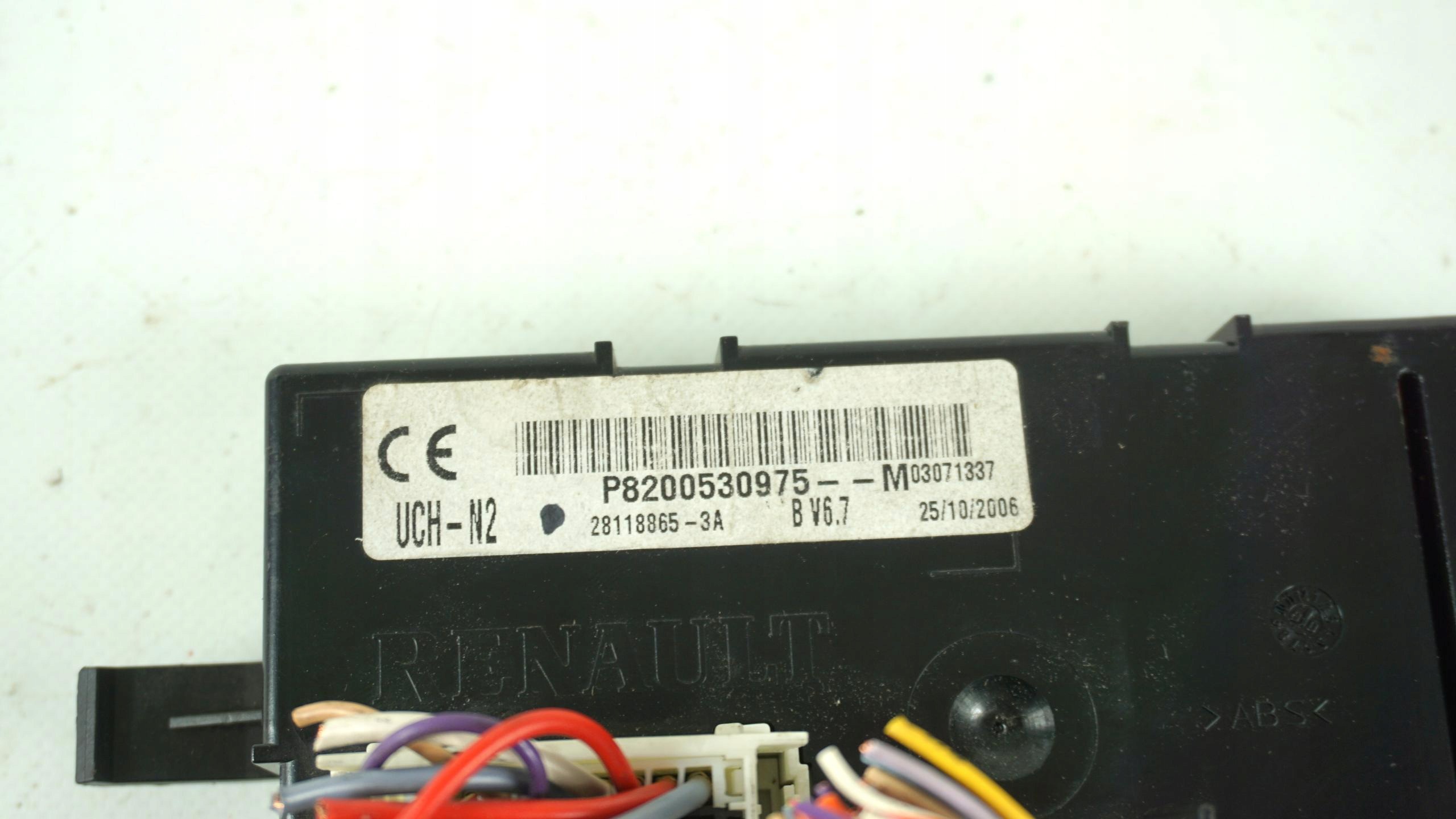 Module UCH N2 BSI P8200530975M Opel Vivaro image 4