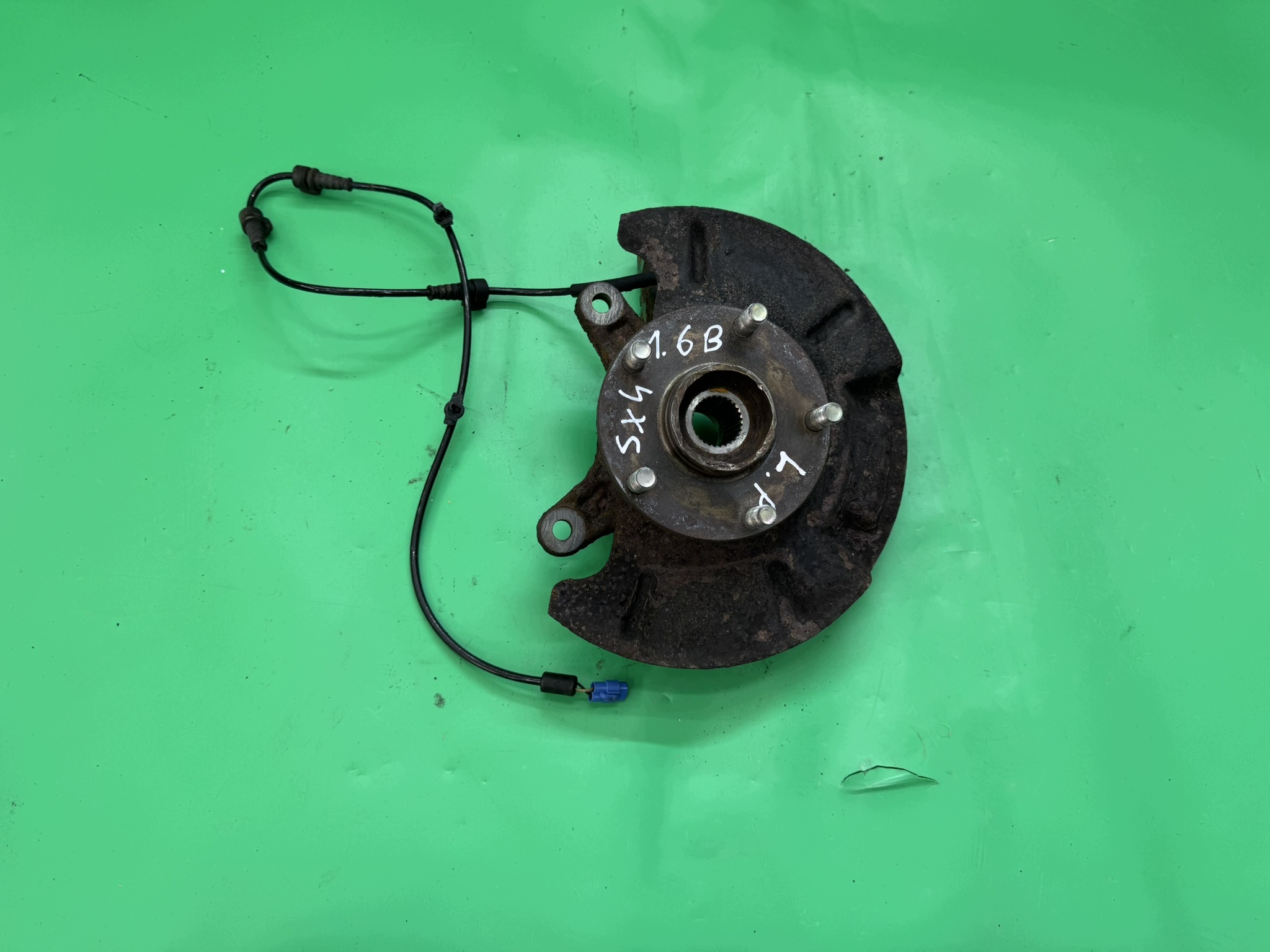 Achsschenkel links vorne Suzuki SX4 Fiat Sedici image 2