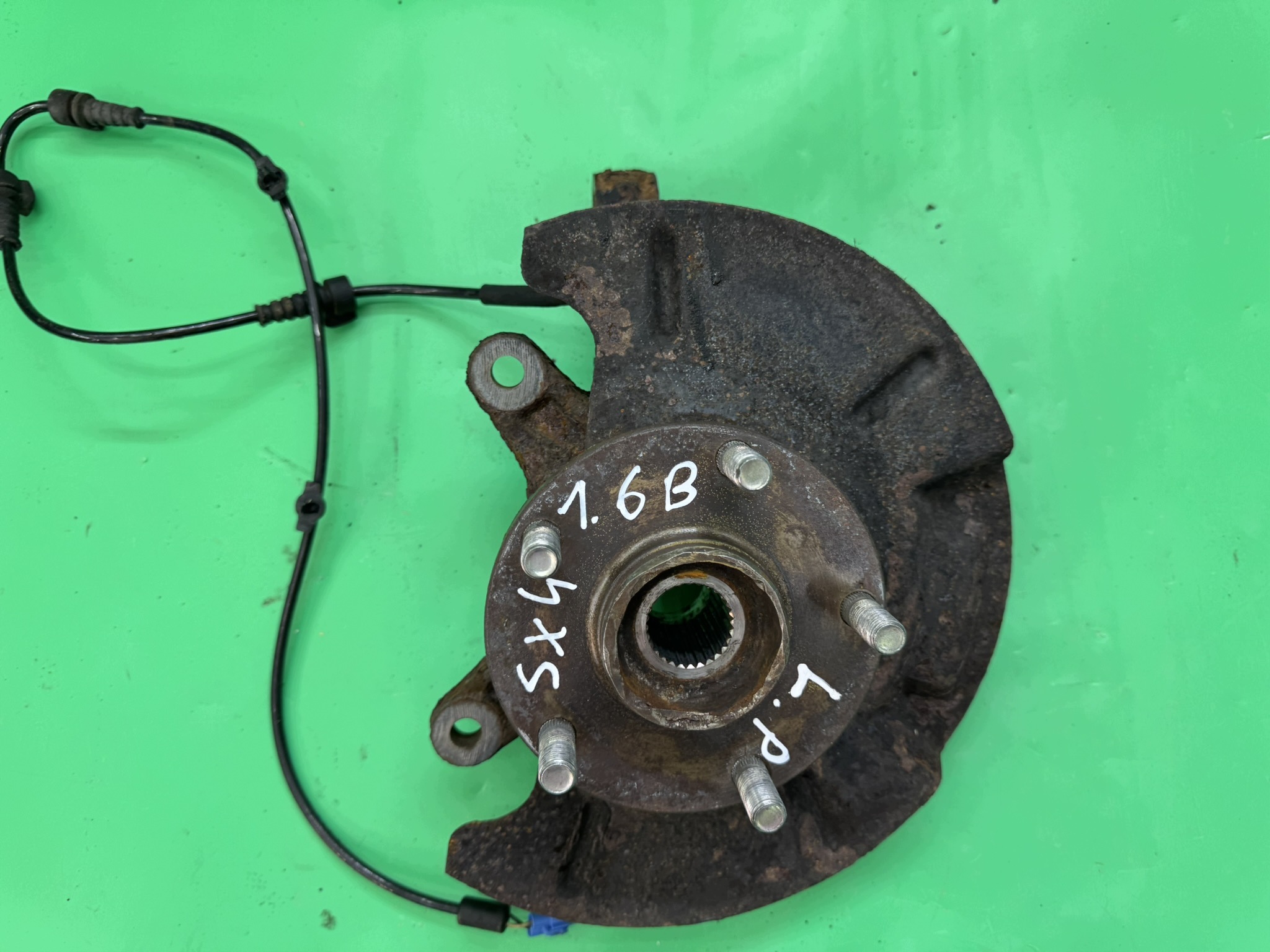Achsschenkel links vorne Suzuki SX4 Fiat Sedici image 4