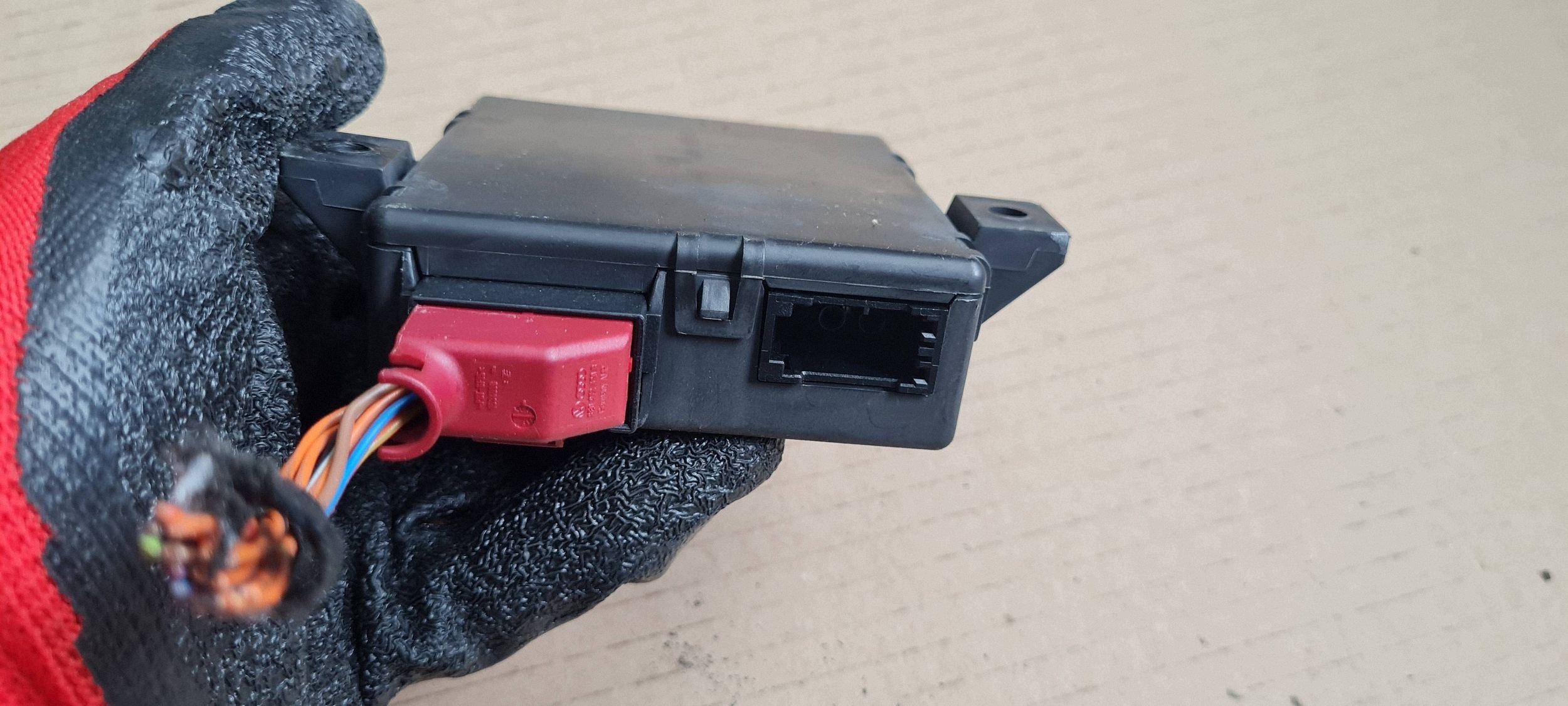 Gateway Module 8R0907468AE Audi A5 S5 Q5 image 7