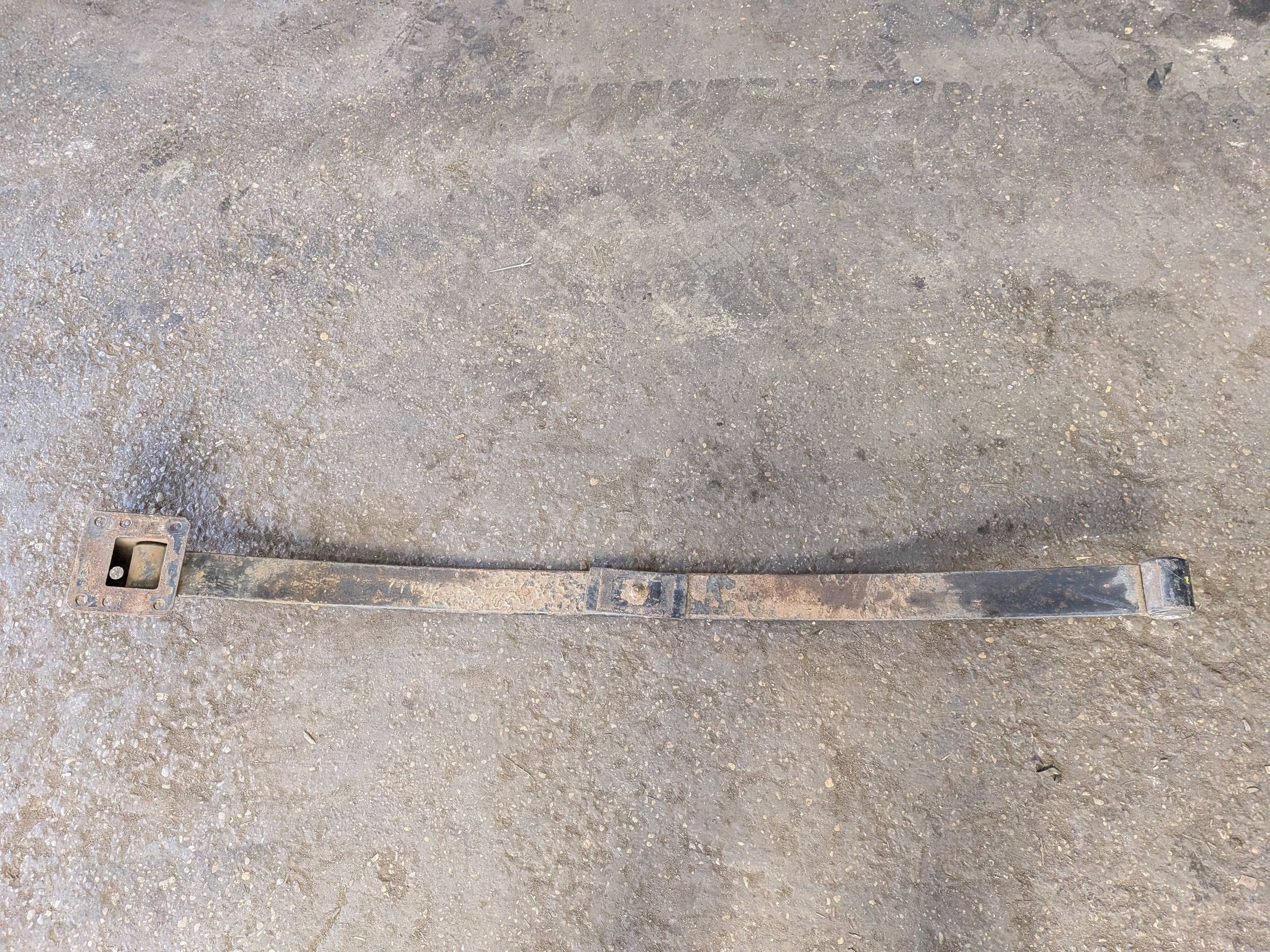 Hinterradfeder Renault Master III gebraucht image 2