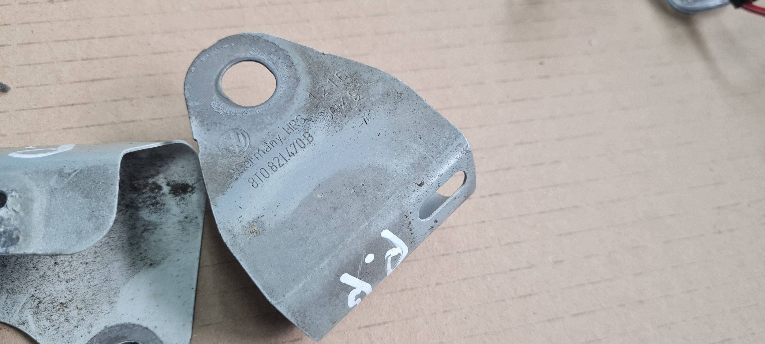 Audi A5 S5 8T support aile avant droit image 6