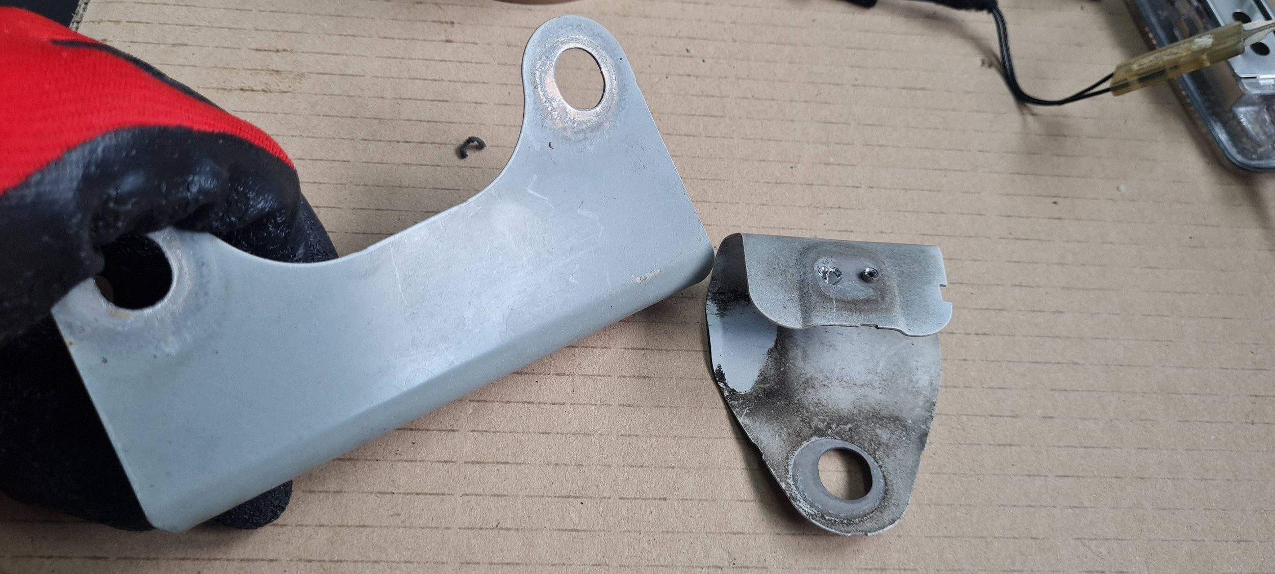 Audi A5 S5 8T support aile avant droit image 10