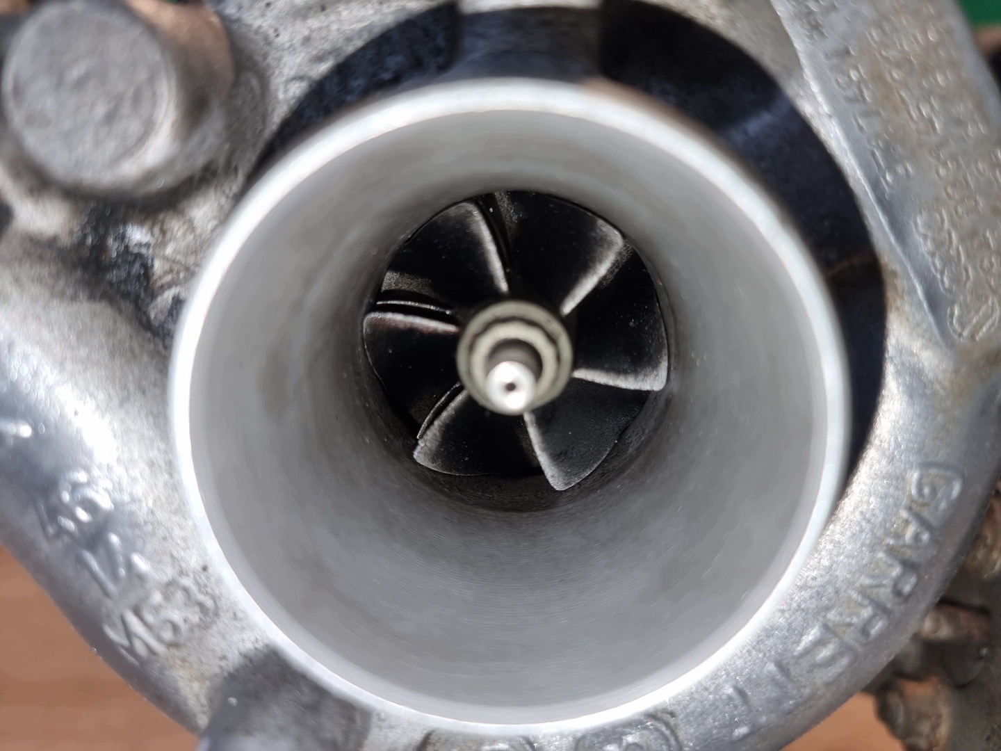 Turbo Garrett 028145702R 1.9 TDI Usado image 3