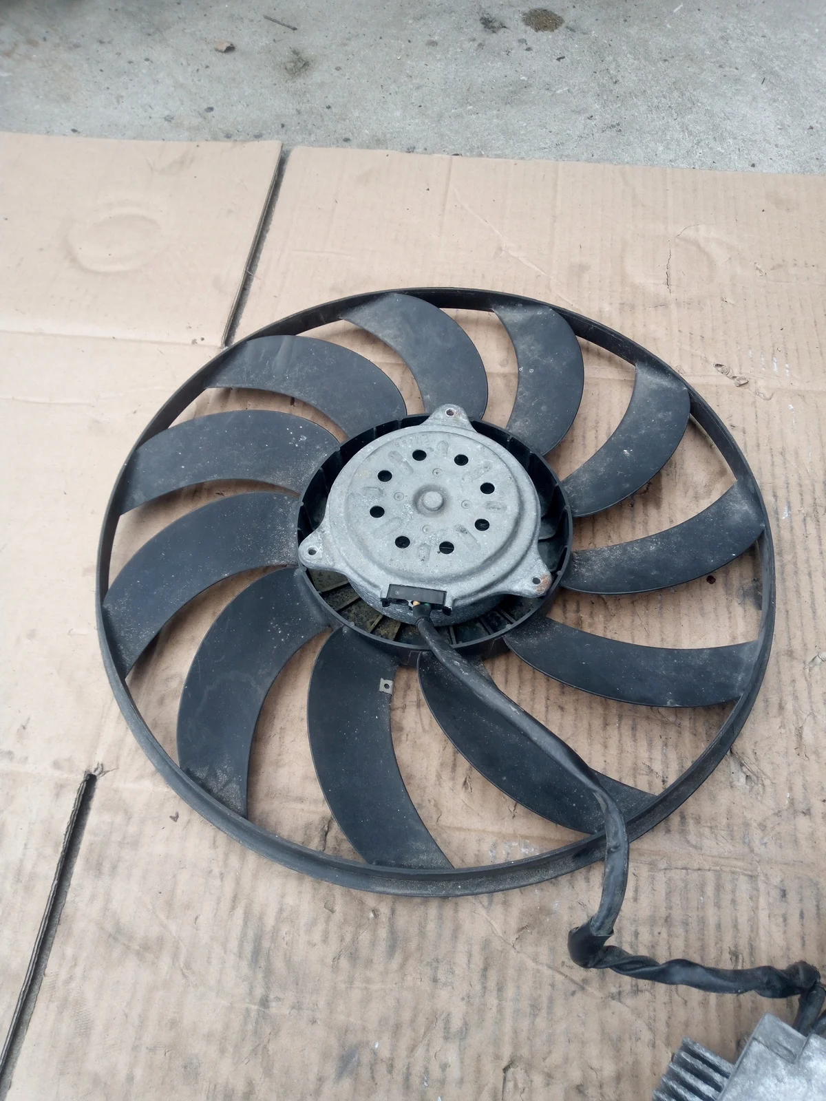 Ventilator Radiator 8E0959501R Seat Exeo image 7