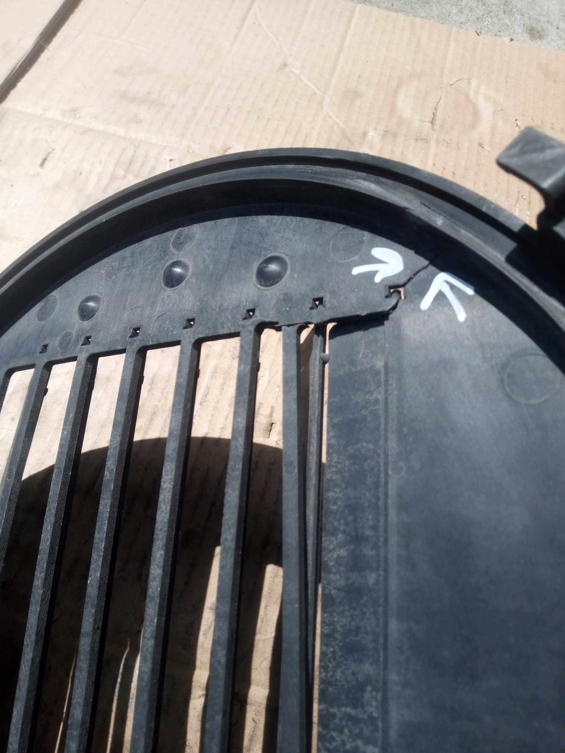 Grille de radiateur Audi A4 B7 3.0 TDI 8E0121223D image 7