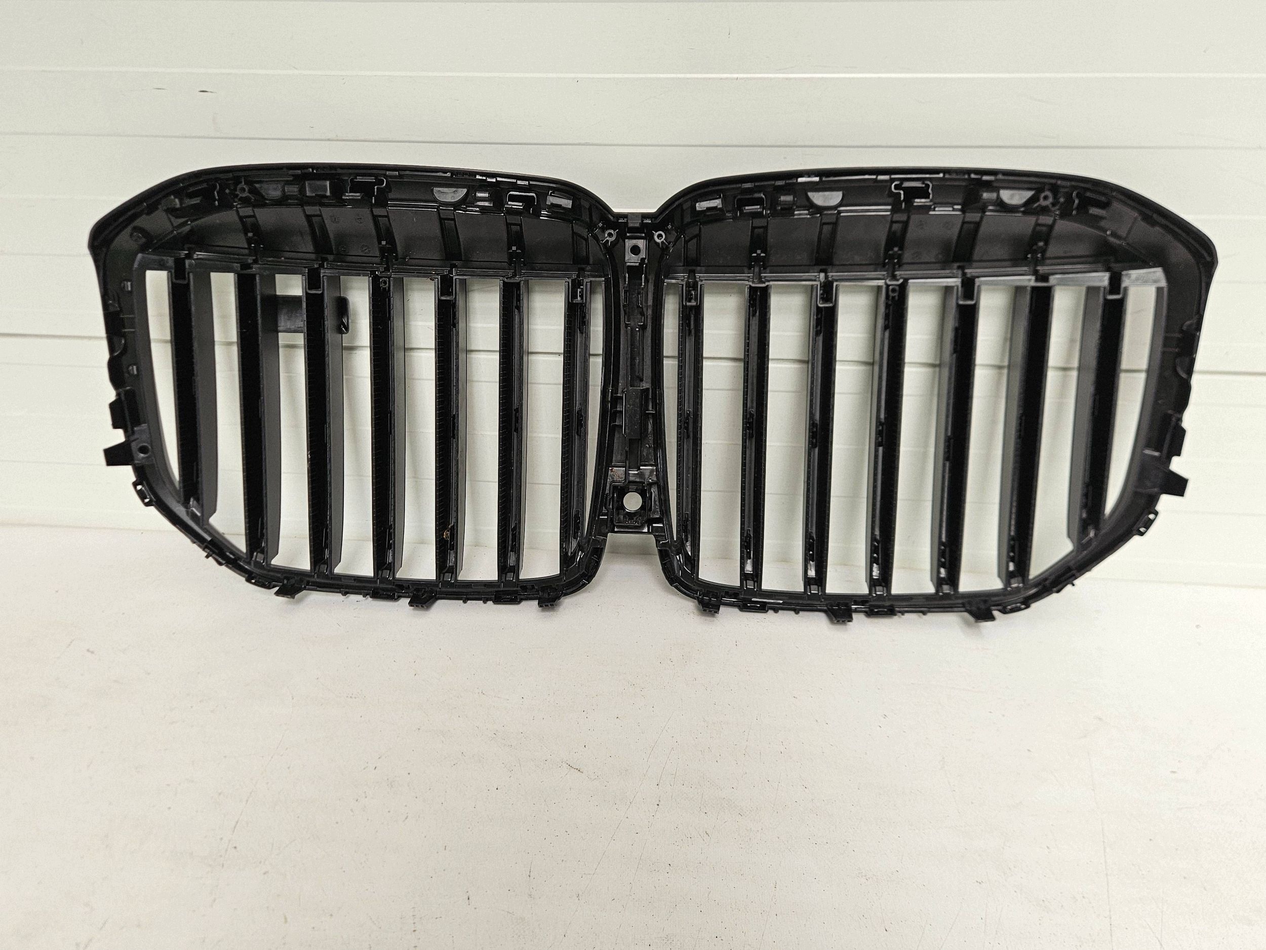 BMW X7 M-Pakiet Grill 20240049231 image 4