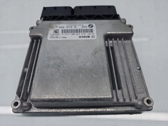 Centralina Motore ECU BMW 1 (E88) 8510592-01 Usata