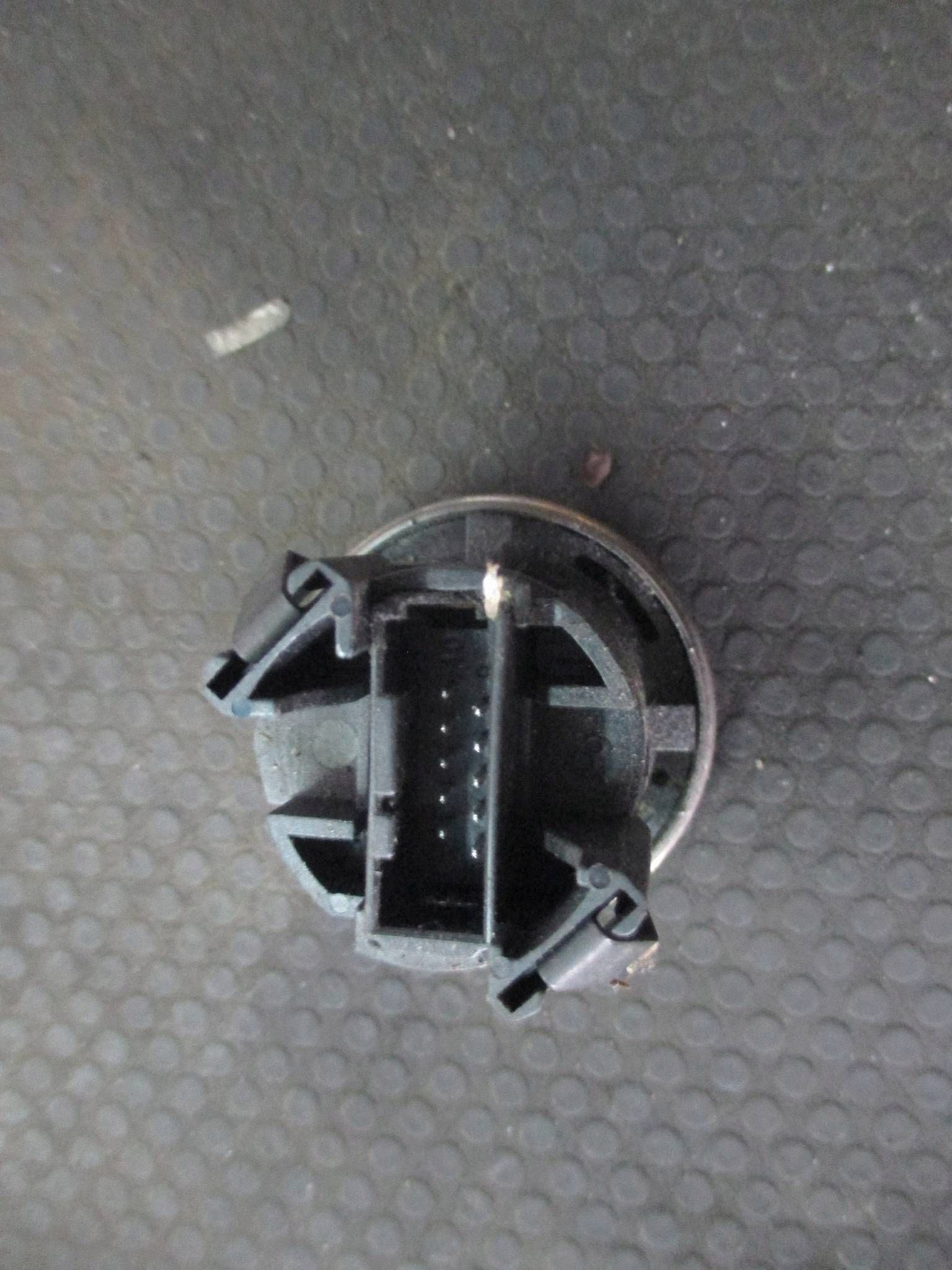 BMW 5 E60 E61 Start-Stop-painike 6960743 image 3