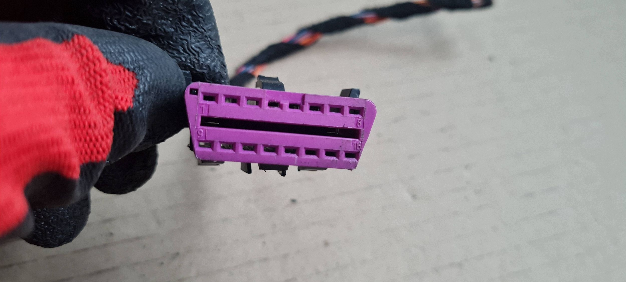 Tomada OBD Audi A5 8T 3A0972695A image 5