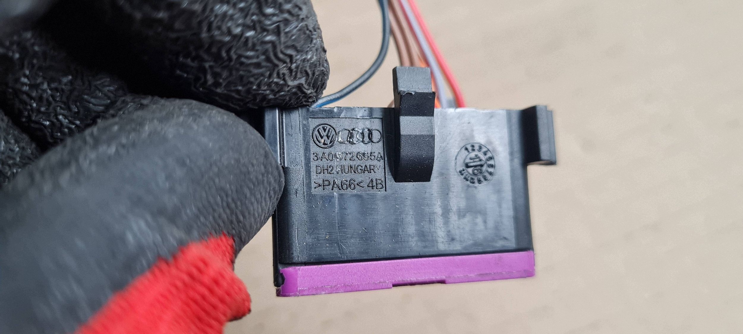 Tomada OBD Audi A5 8T 3A0972695A image 6