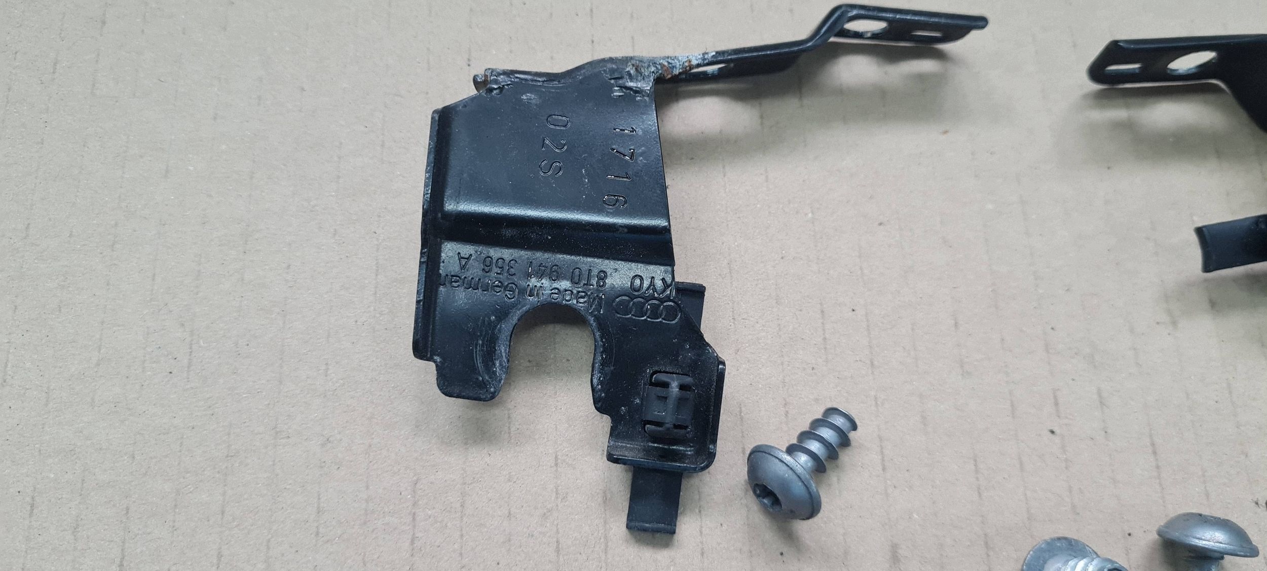 Support de phare Audi A5 S5 B8 8T0941355A image 3