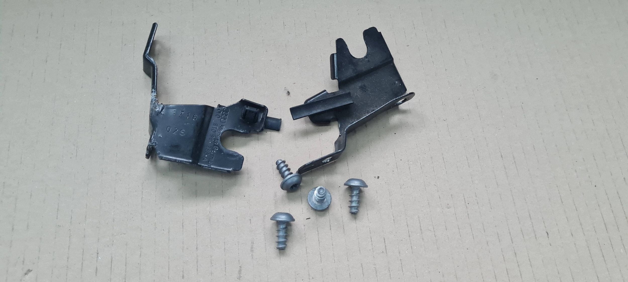 Support de phare Audi A5 S5 B8 8T0941355A image 8