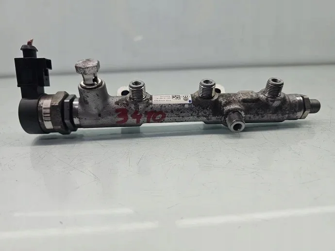 Audi 059130090CA rampe d'injection image 3