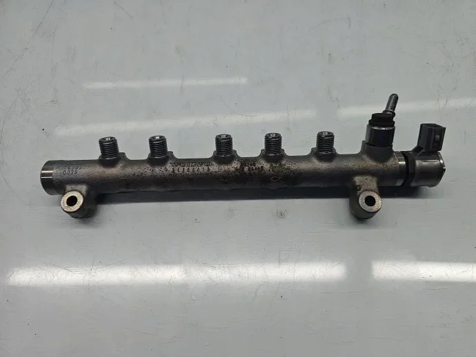 Volvo 31303612 rampe d'injection image 2