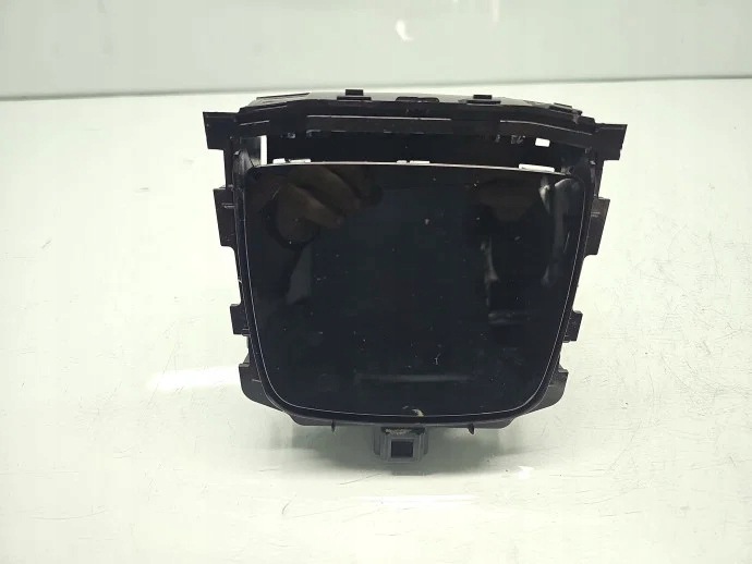 Opel Insignia B schowek OEM 312896361 image 2