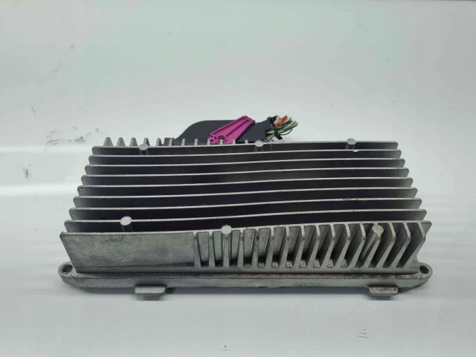 Audi A4 B8 vahvistin 8R0035223F image 3