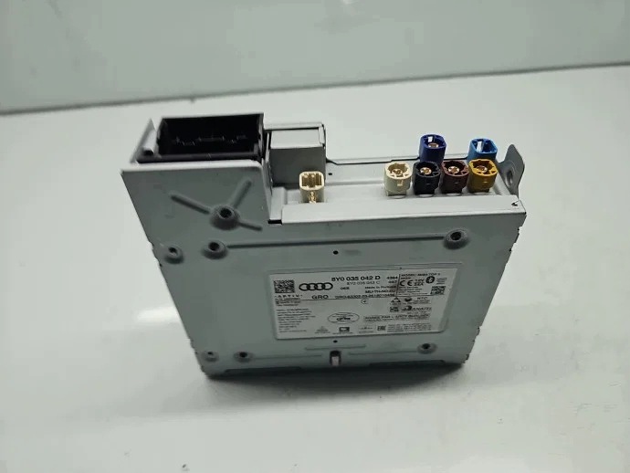 Audi A3 8Y Multimedia Unit 8Y0035042D image 4