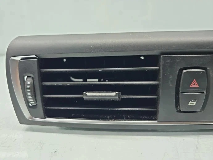 Rejilla ventilación Bmw 1 (F20) 9317944-02 image 8
