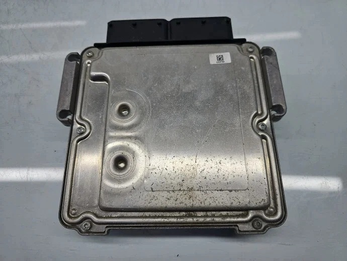 ECU Motor Jaguar XE 2.0 GX73-12C520-FAG Usado image 3