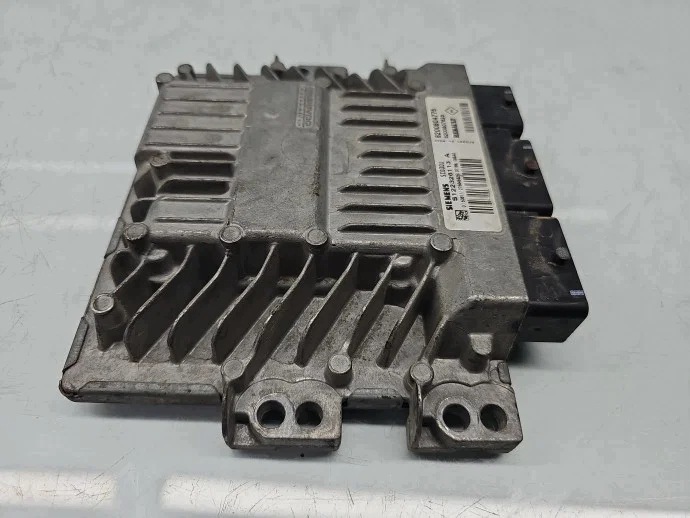 ECU Engine Control Unit Renault Megane 2 Sedan 2002-2008 8200804775 image 4