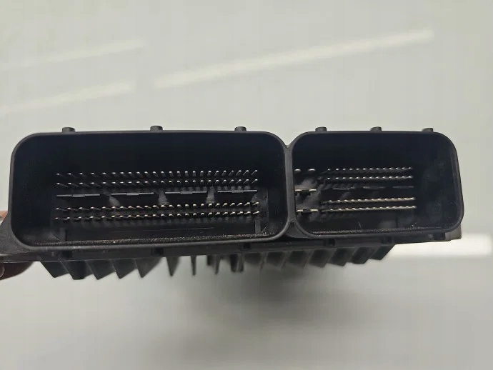 ECU Engine Control Unit Mercedes S-Class W221 A6421508900 image 6