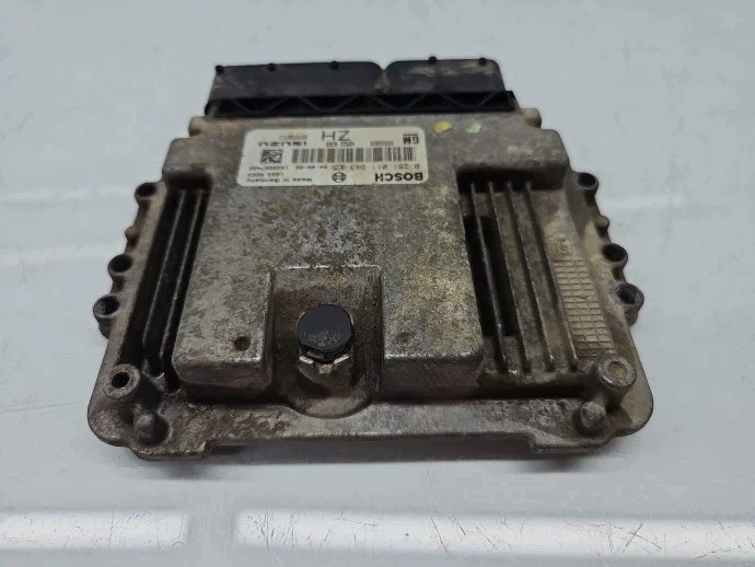 Centralina Motore ECU Opel Astra H 1.7 CDTI 55556829
