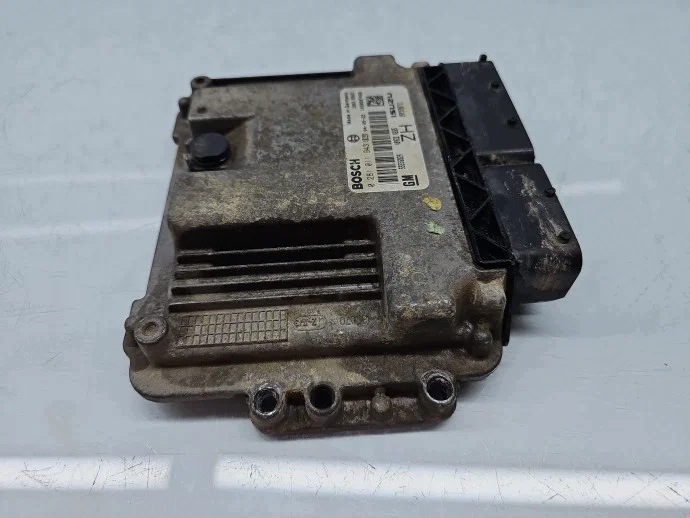 ECU Engine Control Unit Opel Astra H 1.7 CDTI 55556829 image 3