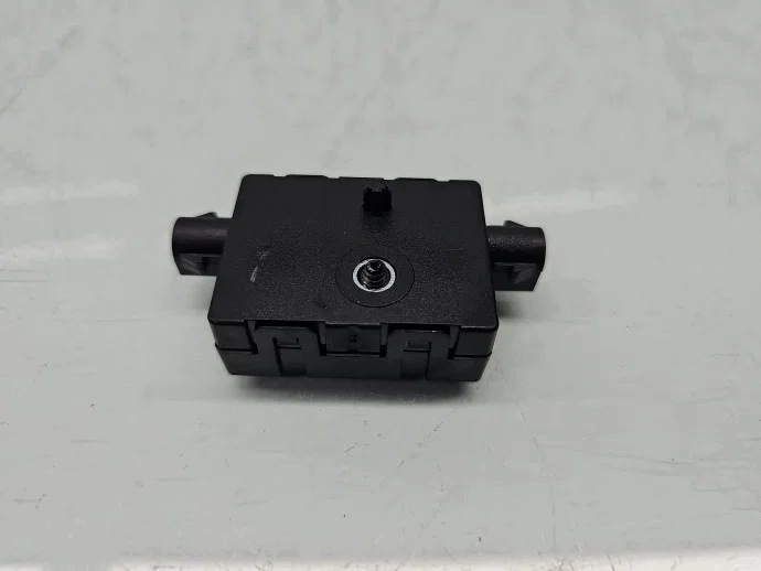 Antenneversterker BMW 1 (F20) 9181453-03 image 3