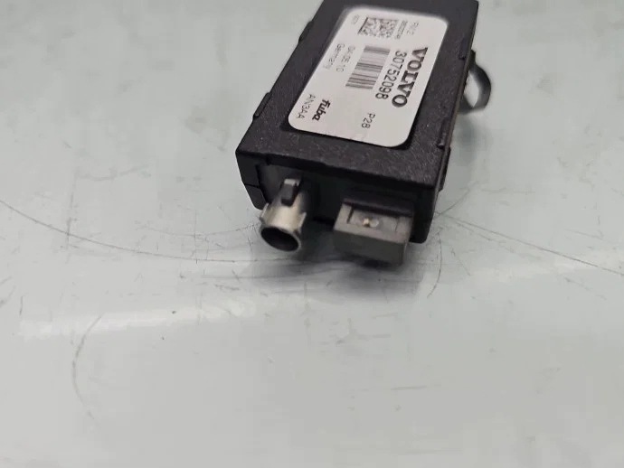 Antenneversterker Volvo XC90 2002-2014 30752098 image 3