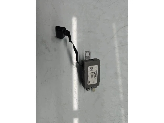 Volvo XC90 antennivahvistin 2002-2014 30752097 image 2