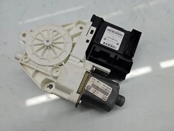 Motor raambediening links voor VW Tiguan image 4