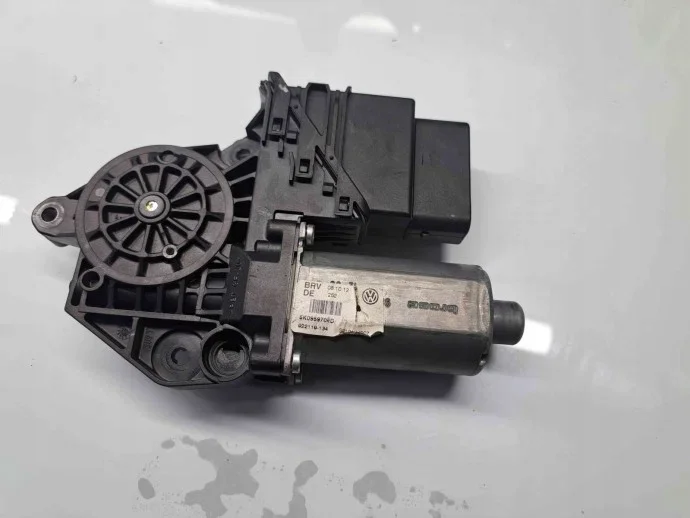 Moteur lève-vitre arrière droit VW Golf 6